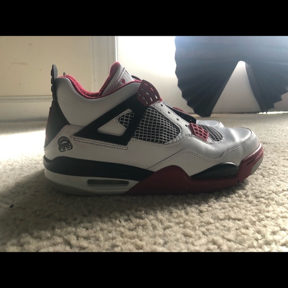 Jordan 4 main image 2